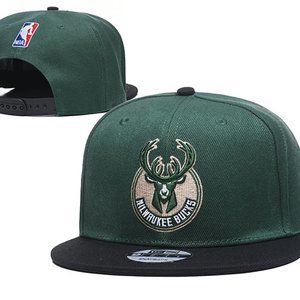 Green Milwaukee Bucks Snapback Cap